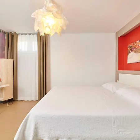 Ax Apartment *